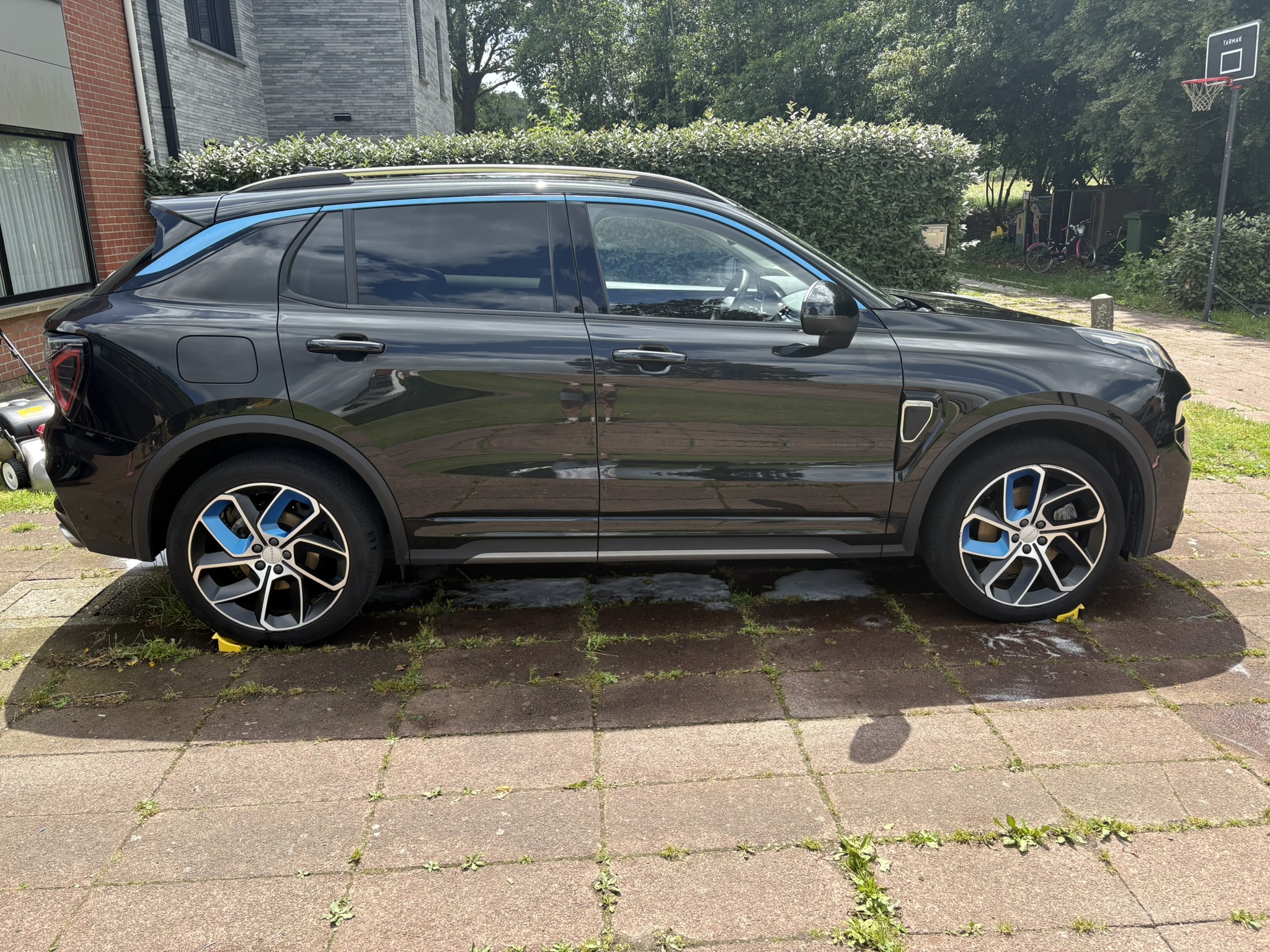 Lynk & Co SUV na volledige detailing